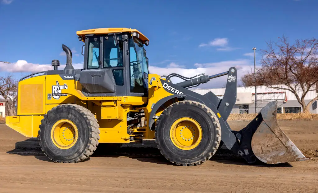 John Deere loader available to rent at Ryno's Rental